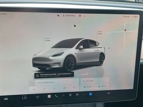 Used 2023 Tesla Model Y Long Range image 7