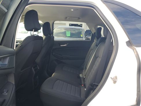 Used 2024 Ford Edge SE image 10