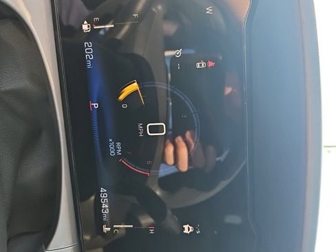 Used 2025 Chevrolet Trax LT FWD image 22