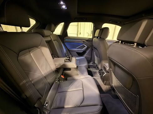 Used 2024 Audi Q3 2.0T Premium Plus image 33