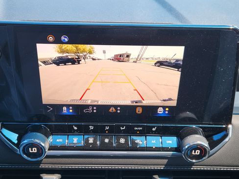 New 2025 Chevrolet Colorado LT w/ LT Convenience Package image 13