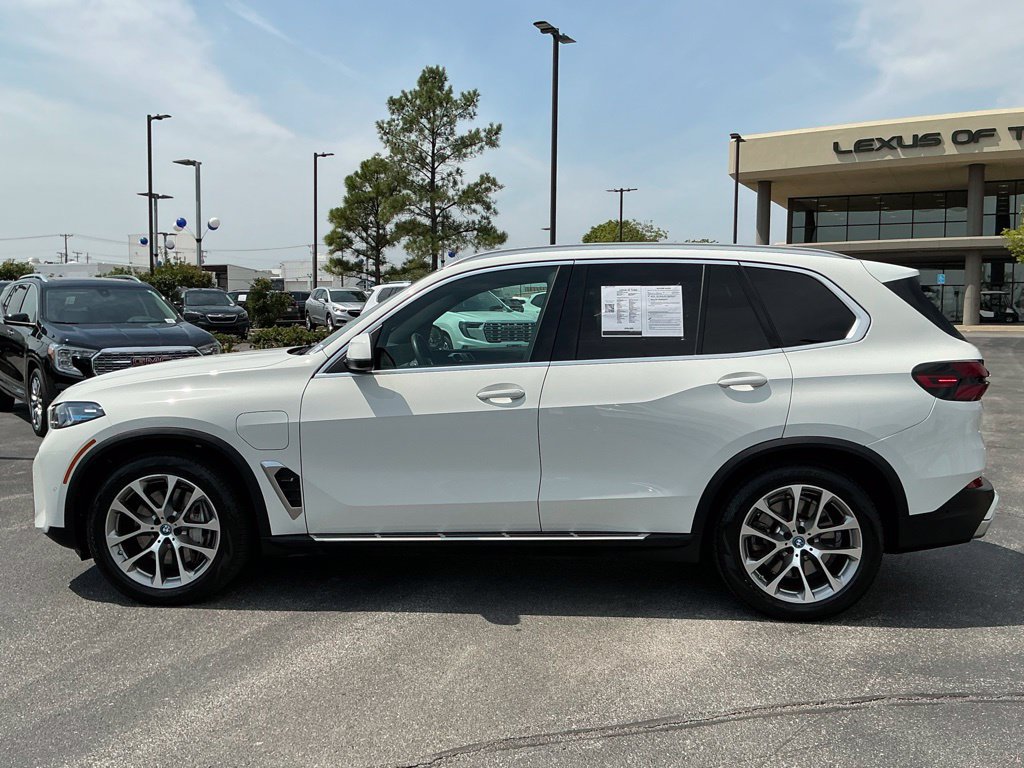 Used 2024 BMW X5 xDrive50e AWD/4WD image 6