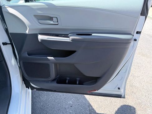 Used 2024 Toyota Sienna LE w/ LE Plus Package AWD/4WD image 24