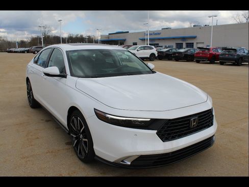 New 2026 Honda Accord Touring image 2