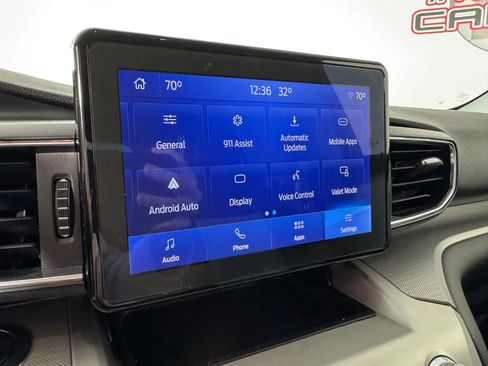 Used 2022 Ford Explorer XLT w/ Equipment Group 202A image 20