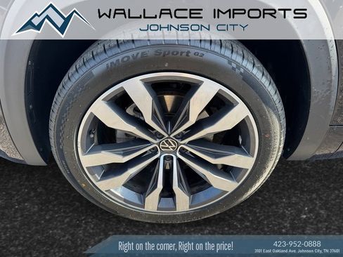 Certified 2022 Volkswagen Atlas Cross Sport SEL Premium R-Line AWD/4WD image 9