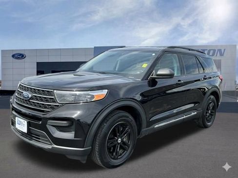 Used 2023 Ford Explorer XLT RWD image 9