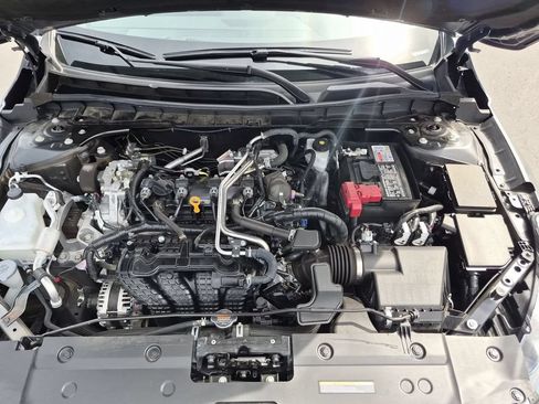 Used 2025 Nissan Altima 2.5 SR FWD image 35