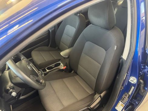 Used 2017 Kia Forte LX image 8