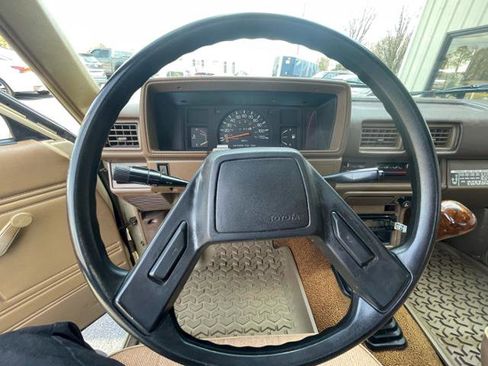 Used 1987 Toyota Pickup 4x4 Regular Cab image 20