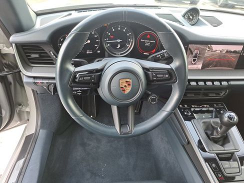 Certified 2022 Porsche 911 Targa 4S image 19
