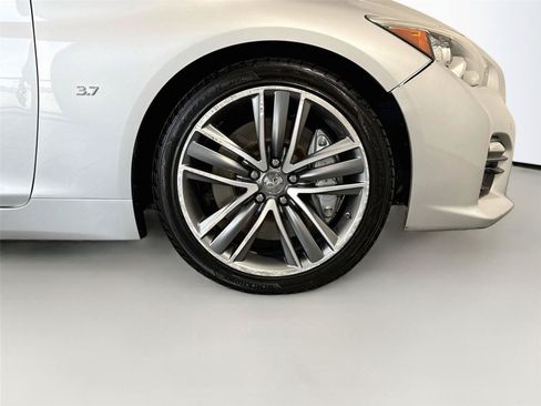 Used 2015 INFINITI Q50 w/ Deluxe Touring Package RWD image 13