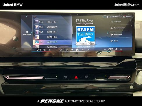 Used 2025 BMW 530i w/ Premium Package image 16