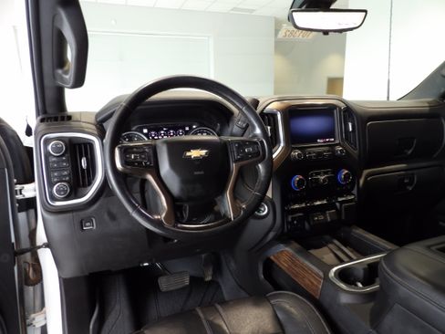 Used 2021 Chevrolet Silverado 3500 High Country AWD/4WD image 18