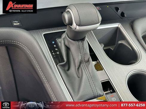 Certified 2025 Toyota Sienna XLE w/ XLE Plus Package AWD/4WD image 38