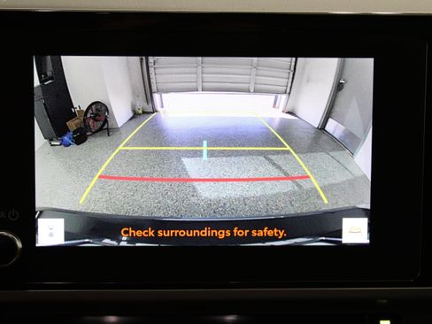 Used 2025 Toyota Camry SE FWD image 21