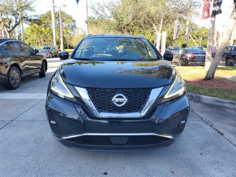 Used 2019 Nissan Murano SL image 2