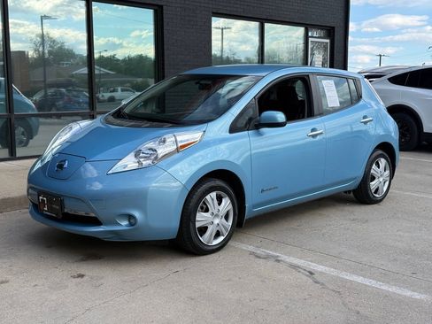 Used 2015 Nissan Leaf S w/ Charge Package FWD image 13