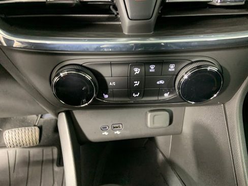 Used 2025 Buick Encore GX Preferred w/ Comfort Package image 24