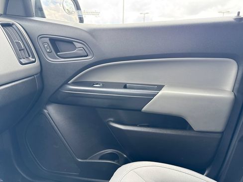 Used 2020 Chevrolet Colorado W/T RWD image 23