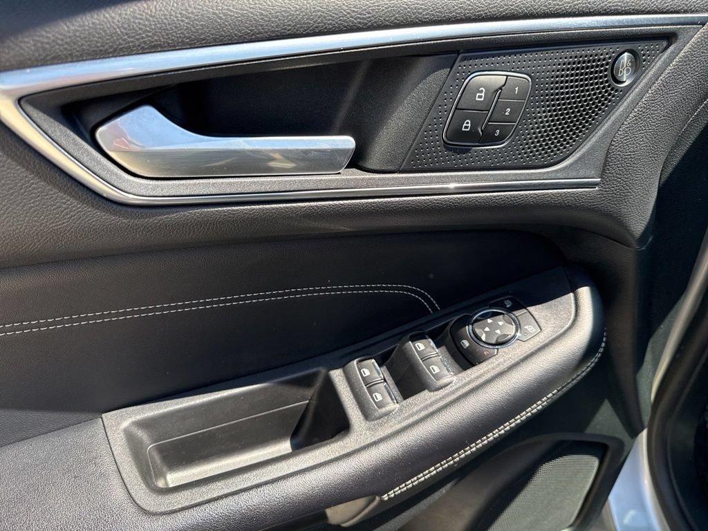 Used 2022 Ford Edge Titanium AWD/4WD image 66