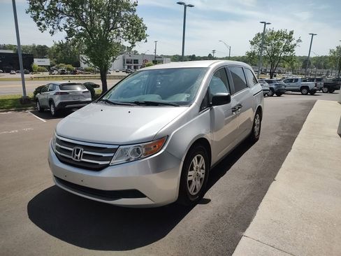 Used 2012 Honda Odyssey LX image 1