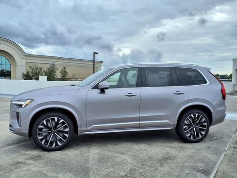 New 2026 Volvo XC90 B6 Plus w/ Protection Package Premier image 4