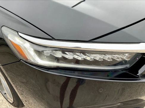 Used 2018 Honda Accord Touring image 27