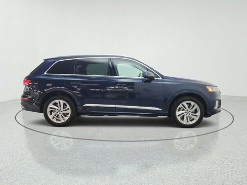 Used 2023 Audi Q7 2.0T Premium w/ Convenience Package AWD/4WD image 4