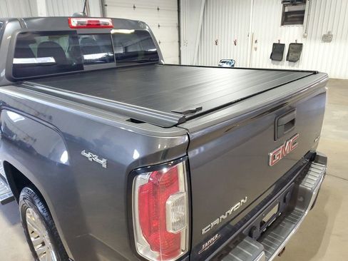 Used 2016 GMC Canyon SLT w/ Driver Alert Package image 7