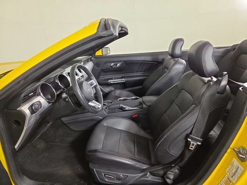 Used 2016 Ford Mustang Premium RWD image 12
