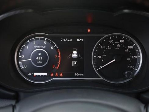 New 2025 Nissan Versa SR w/ Trunk Package image 10