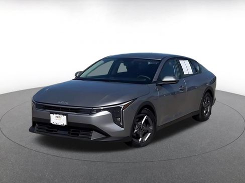 Used 2025 Kia K4 FWD image 5