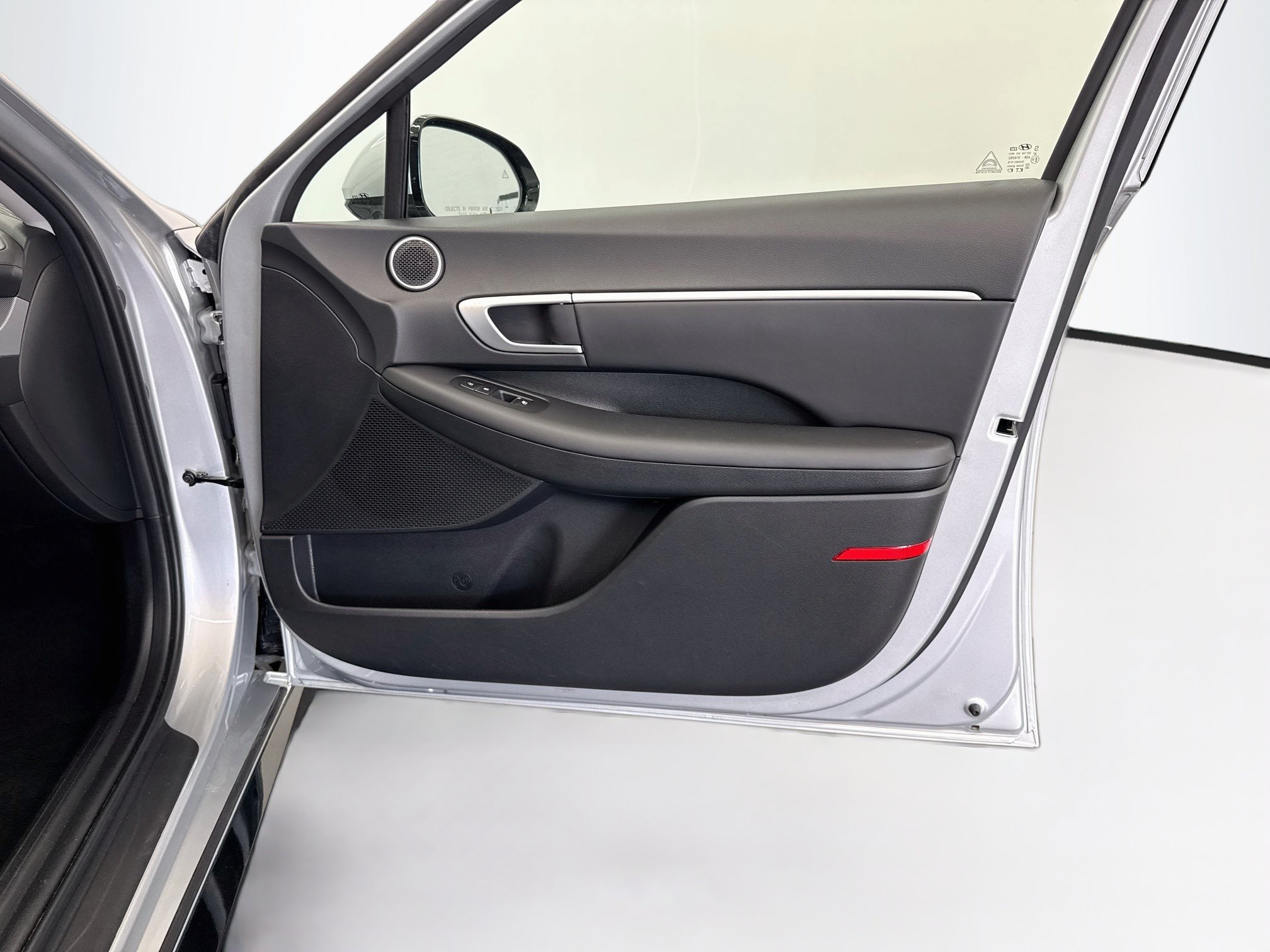 Used 2025 Hyundai Sonata SEL FWD image 33