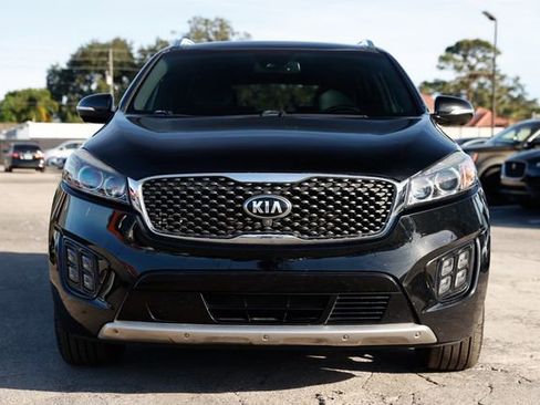 Used 2017 Kia Sorento SX image 22