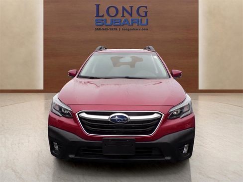Used 2022 Subaru Outback Premium image 5