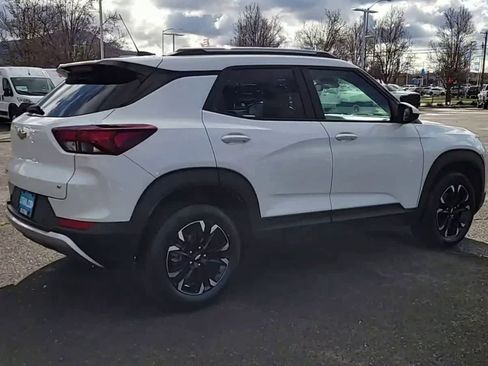 Used 2022 Chevrolet TrailBlazer LT w/ Convenience Package image 8