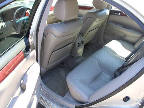Used 2003 Lexus ES 330 FWD image 15