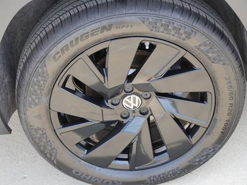 Used 2026 Volkswagen Atlas SE FWD image 10