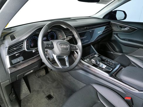 Used 2023 Audi Q8 Premium Plus w/ Premium Plus Package AWD/4WD image 4