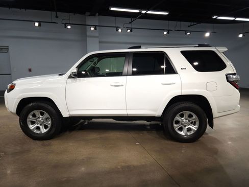 Used 2021 Toyota 4Runner SR5 Premium w/ Moonroof Package image 4
