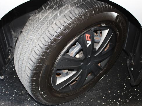 Used 2012 Toyota Camry LE FWD image 27