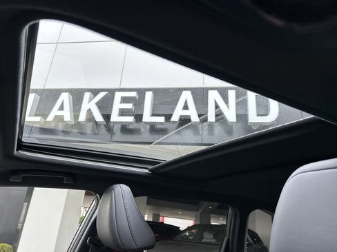 Certified 2025 Subaru Forester Limited image 23