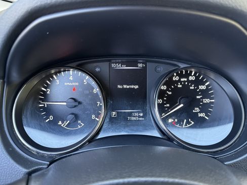 Used 2017 Nissan Rogue Sport SV w/ SV All-Weather Package AWD/4WD image 21