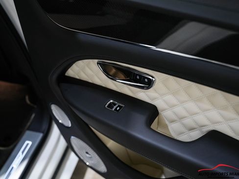 Used 2022 Bentley Bentayga Speed image 60