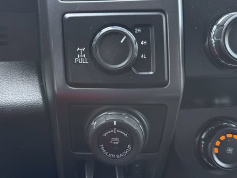 Used 2020 Ford F150 XLT w/ Equipment Group 302A Luxury AWD/4WD image 23