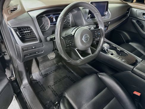 Used 2021 Nissan Rogue SV w/ Premium Package FWD image 23