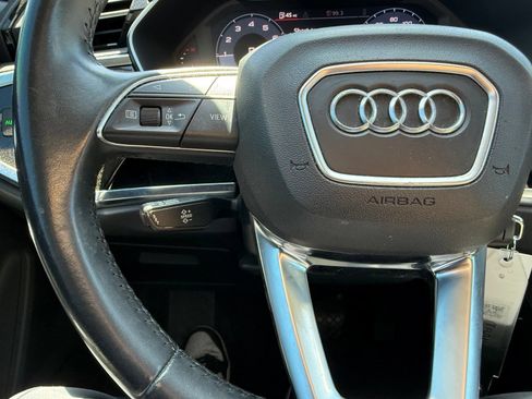 Used 2019 Audi Q3 2.0T Premium AWD/4WD image 17