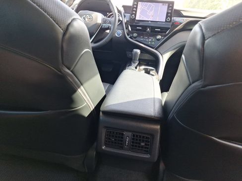 Used 2023 Toyota Camry XLE w/ Navigation Package FWD image 31