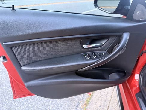 Used 2018 BMW M3 RWD image 11